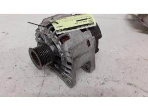 Gebruikte Dynamo Renault Grand Scénic II (JM) 1.9 dCi 130 Prijs € 50,00 Margeregeling aangeboden door Autodemontage van de Laar