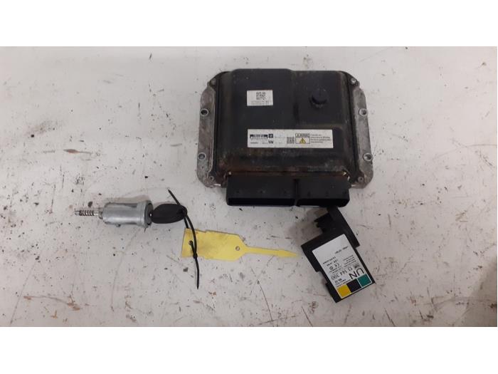 Gebruikte Computer Motormanagement Opel Meriva (A) 1.7 CDTI 16V Prijs € 250,00 Margeregeling aangeboden door Autodemontage van de Laar