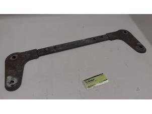 Gebruikte Radiateurbalk Renault Modus/Grand Modus (JP) 1.5 dCi 80 Prijs € 30,00 Margeregeling aangeboden door Autodemontage van de Laar