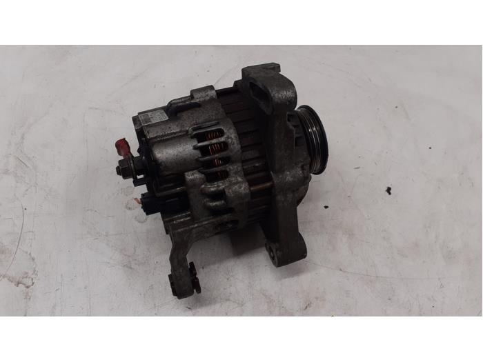 Gebruikte Dynamo Renault Clio II (BB/CB) 1.2 16V Prijs € 50,00 Margeregeling aangeboden door Autodemontage van de Laar