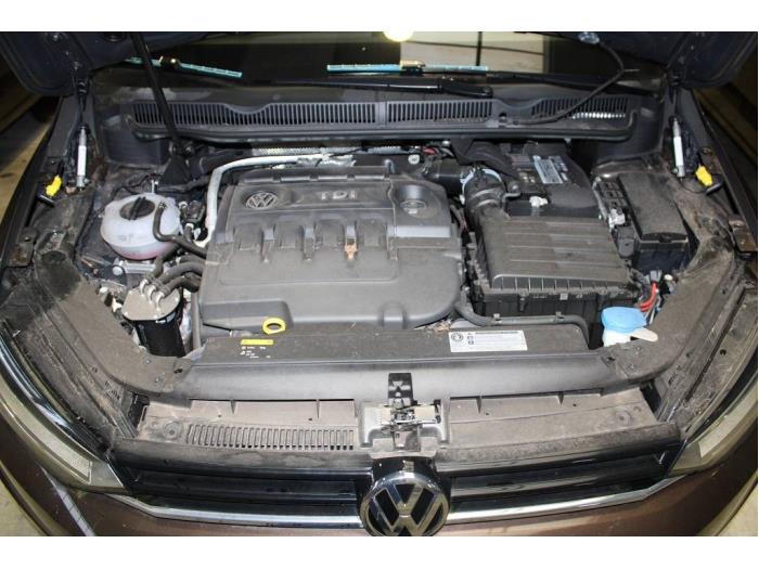 Gebruikte Motor Volkswagen Touran (5T1) 2.0 TDI 110 Prijs op aanvraag aangeboden door Autodemontage van de Laar