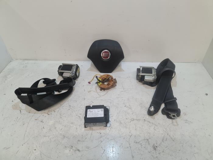 Fiat Doblo Airbag Sets + Modules voorraad Onderdelenlijn.nl