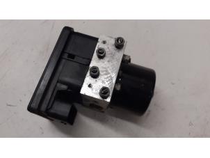 Gebruikte ABS Pomp Opel Zafira Prijs € 100,00 Margeregeling aangeboden door Autodemontage van de Laar