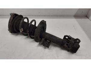 Gebruikte Mac Phersonpoot links-voor Mercedes A (W176) 2.2 A-200 CDI, A-200d 16V Prijs € 200,00 Margeregeling aangeboden door Autodemontage van de Laar