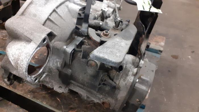Versnellingsbak van een Audi A1 (8X1/8XK) 1.6 TDI 16V 2013