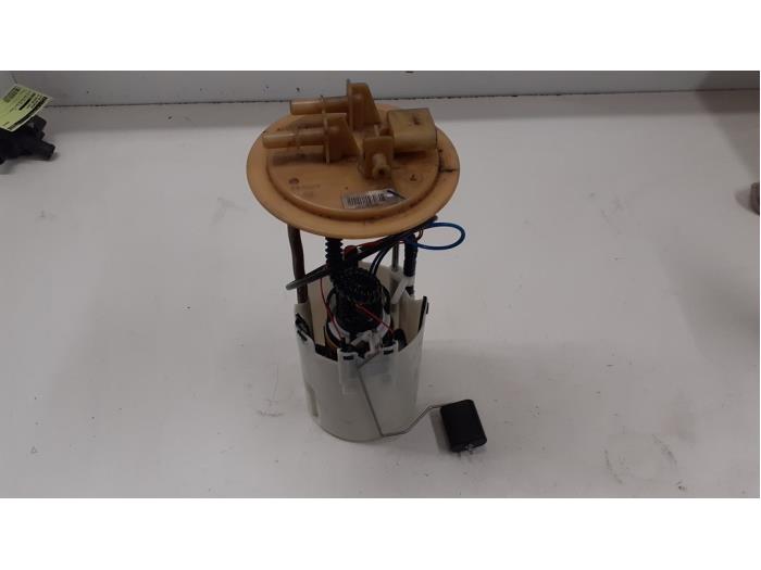 Gebruikte Tank element Pomp Volkswagen Crafter 2.0 TDI Prijs € 140,00 Margeregeling aangeboden door Autodemontage van de Laar