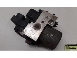 Gebruikte ABS Pomp Ford Mondeo III Prijs € 150,00 Margeregeling aangeboden door Autodemontage van de Laar