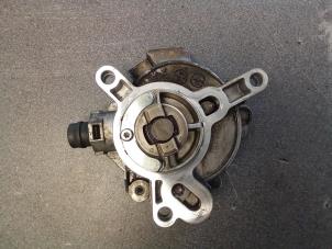 Gebruikte Vacuumpomp (Diesel) Volvo V40 (MV) 2.0 D4 16V Prijs € 60,00 Margeregeling aangeboden door Autodemontage van de Laar