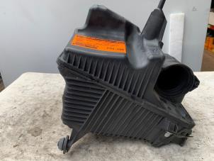 Gebruikte Luchtfilterhuis Renault Scénic II (JM) 1.9 dCi 120 Prijs € 50,00 Margeregeling aangeboden door Autodemontage van de Laar