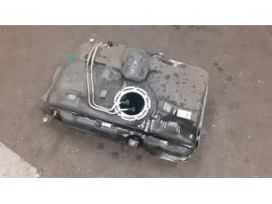 Gebruikte Brandstoftank Mercedes A (W176) 2.2 A-200 CDI, A-200d 16V Prijs € 150,00 Margeregeling aangeboden door Autodemontage van de Laar