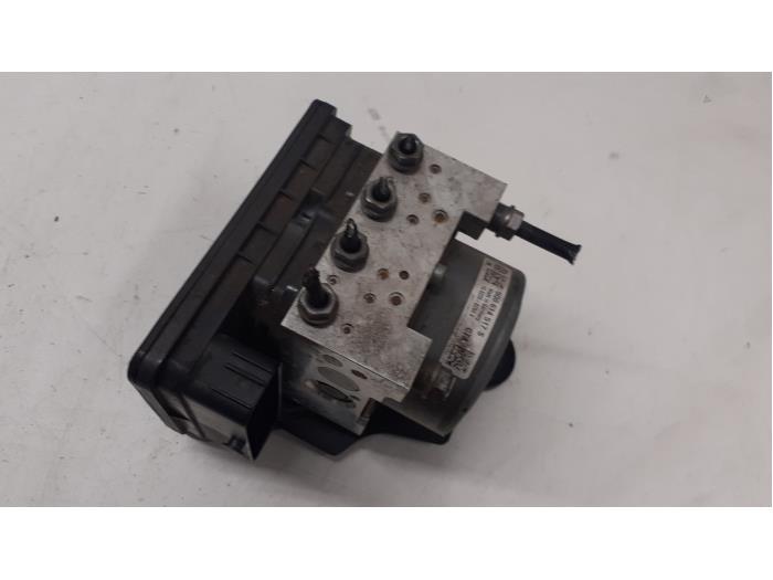 Gebruikte ABS Pomp Volkswagen Golf VII (AUA) 1.4 TSI 16V Prijs € 160,00 Margeregeling aangeboden door Autodemontage van de Laar