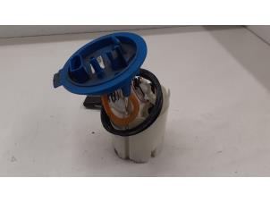 Gebruikte Benzinepomp Volkswagen Golf VII (AUA) 1.4 TSI 16V Prijs € 75,00 Margeregeling aangeboden door Autodemontage van de Laar