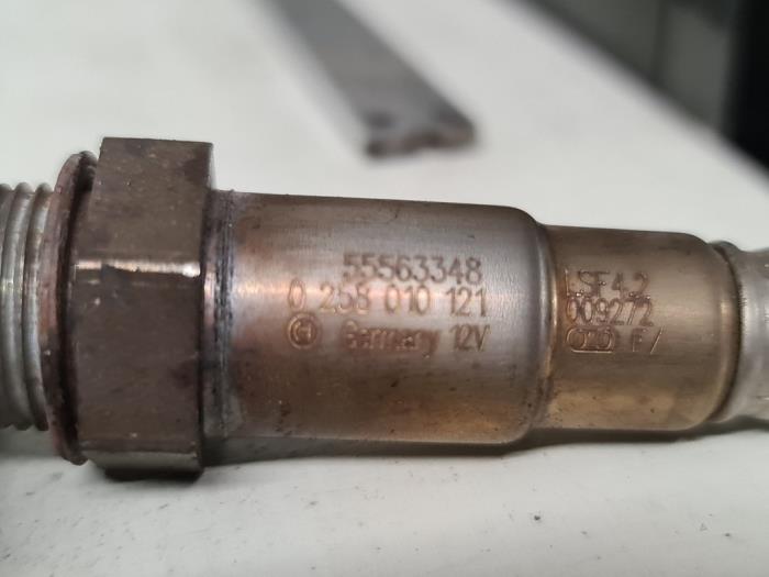 Lambda Sonde van een Opel Astra J (PC6/PD6/PE6/PF6) 1.4 Turbo 16V 2012