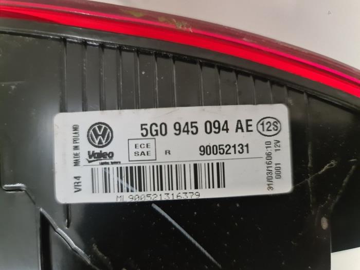 Achterlicht rechts van een Volkswagen Golf VII (AUA) 2.0 TDI 16V 2016