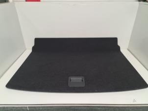 Gebruikte Vloerplaat bagageruimte Volkswagen Golf VII (AUA) 2.0 TDI 16V Prijs € 60,50 Inclusief btw aangeboden door Autodemontage van de Laar