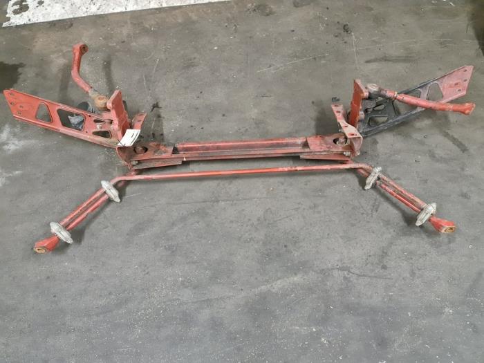 Gebruikte Subframe Iveco Daily Prijs € 200,00 Margeregeling aangeboden door Autodemontage van de Laar