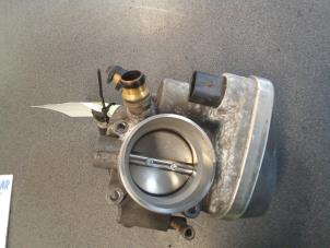 Gebruikte Gasklephuis Opel Zafira (M75) 1.6 16V Prijs € 70,00 Margeregeling aangeboden door Autodemontage van de Laar