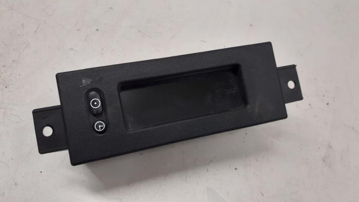 Gebruikte Display Interieur Opel Corsa D 1.2 ecoFLEX Prijs € 30,00 Margeregeling aangeboden door Autodemontage van de Laar