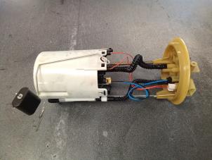 Gebruikte Tank element Pomp Volkswagen Crafter 2.0 TDI 16V Prijs € 80,00 Margeregeling aangeboden door Autodemontage van de Laar