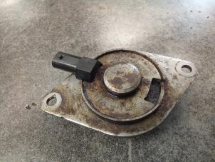 Gebruikte Sensor Nokkenas Opel Corsa Prijs € 30,00 Margeregeling aangeboden door Autodemontage van de Laar
