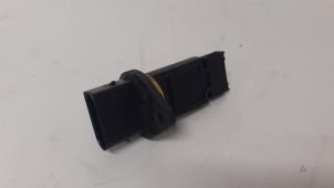 Gebruikte Luchtmassameter Mercedes C Combi (S203) 2.7 C-270 CDI 20V Prijs € 30,00 Margeregeling aangeboden door Autodemontage van de Laar