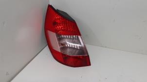 Gebruikte Achterlicht links Renault Scénic II (JM) 1.6 16V Prijs € 35,00 Margeregeling aangeboden door Autodemontage van de Laar