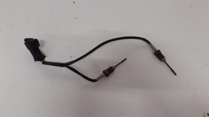 Gebruikte Uitlaat temperatuursensor Peugeot 308 SW (L4/L9/LC/LJ/LR) 1.6 BlueHDi 120 Prijs € 150,00 Margeregeling aangeboden door Autodemontage van de Laar