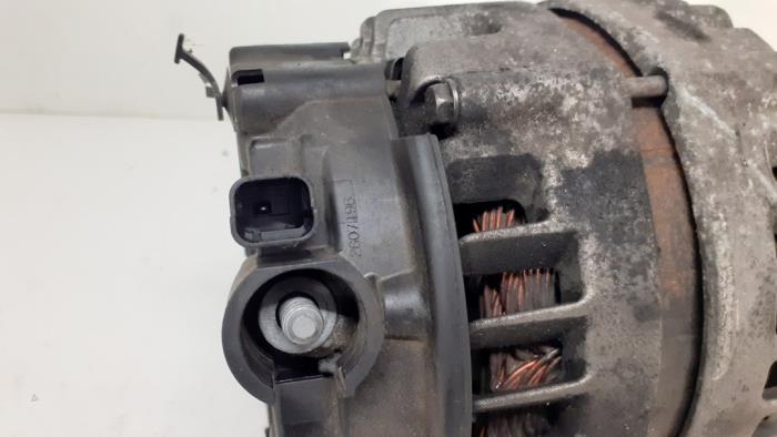 Dynamo van een Peugeot 308 SW (L4/L9/LC/LJ/LR) 1.6 BlueHDi 120 2015