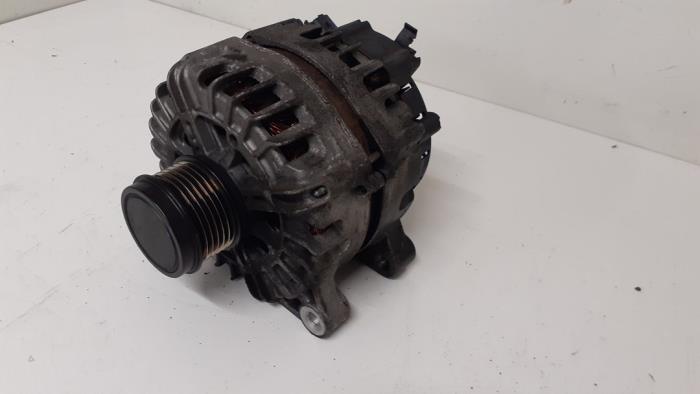 Dynamo van een Peugeot 308 SW (L4/L9/LC/LJ/LR) 1.6 BlueHDi 120 2015
