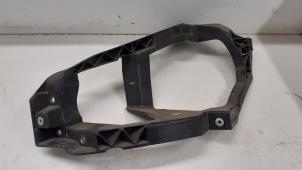 Gebruikte Koplampframe links Smart Forfour (454) 1.3 16V Prijs € 30,00 Margeregeling aangeboden door Autodemontage van de Laar