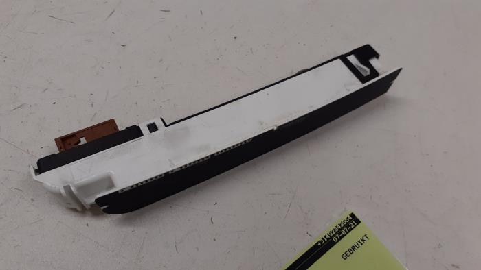 Gebruikte Display Interieur Citroen C4 Grand Picasso (UA) 1.6 HDiF 16V 110 Prijs € 20,00 Margeregeling aangeboden door Autodemontage van de Laar