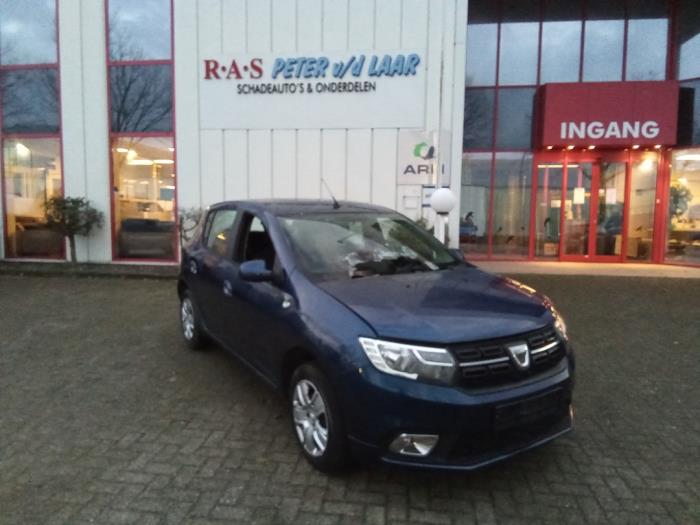 Gebruikte Uitlaat Einddemper Dacia Sandero II 1.0 Sce 75 12V Prijs op aanvraag aangeboden door Autodemontage van de Laar