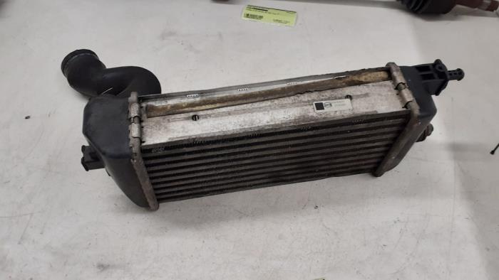Gebruikte Intercooler Fiat 500C (312) 0.9 TwinAir 85 Prijs € 40,00 Margeregeling aangeboden door Autodemontage van de Laar