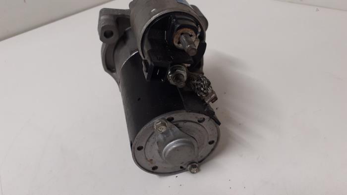 Startmotor van een Citroën C4 Picasso (3D/3E) 1.2 12V PureTech 130 2015