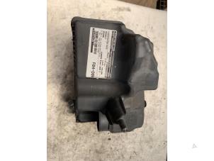 Gebruikte Luchtfilterhuis Renault Megane II (BM/CM) 1.6 16V Prijs € 50,00 Margeregeling aangeboden door Autodemontage van de Laar