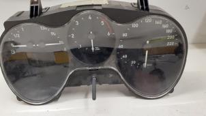 Gebruikte Kilometerteller KM Seat Altea (5P1) 1.9 TDI 105 Prijs € 40,00 Margeregeling aangeboden door Autodemontage van de Laar