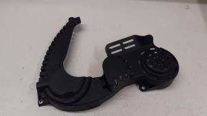 Gebruikte Distributiedeksel Ford Fiesta 6 (JA8) 1.0 EcoBoost 12V 100 Van Prijs € 30,00 Margeregeling aangeboden door Autodemontage van de Laar