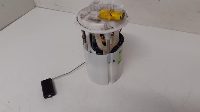 Gebruikte Tank element Pomp Renault Scénic III (JZ) 1.5 dCi 110 Prijs € 100,00 Margeregeling aangeboden door Autodemontage van de Laar
