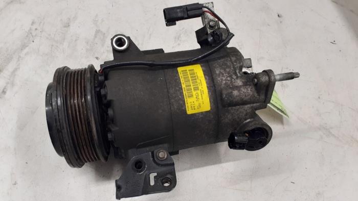 Gebruikte Aircopomp Ford Fiesta 6 (JA8) 1.0 EcoBoost 12V 100 Van Prijs € 100,00 Margeregeling aangeboden door Autodemontage van de Laar