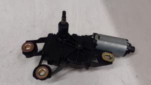 Gebruikte Ruitenwissermotor achter Seat Altea (5P1) 1.9 TDI 105 Prijs € 30,00 Margeregeling aangeboden door Autodemontage van de Laar