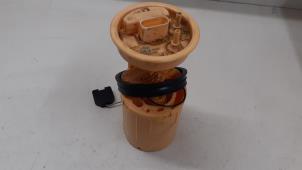 Gebruikte Tank element Pomp Volkswagen Transporter T5 2.0 TDI DRF Prijs € 80,00 Margeregeling aangeboden door Autodemontage van de Laar