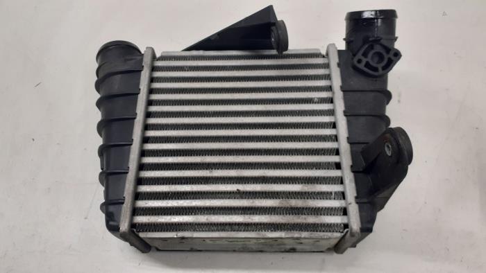 Gebruikte Intercooler Volkswagen Polo IV (9N1/2/3) 1.9 TDI 100 Prijs € 40,00 Margeregeling aangeboden door Autodemontage van de Laar