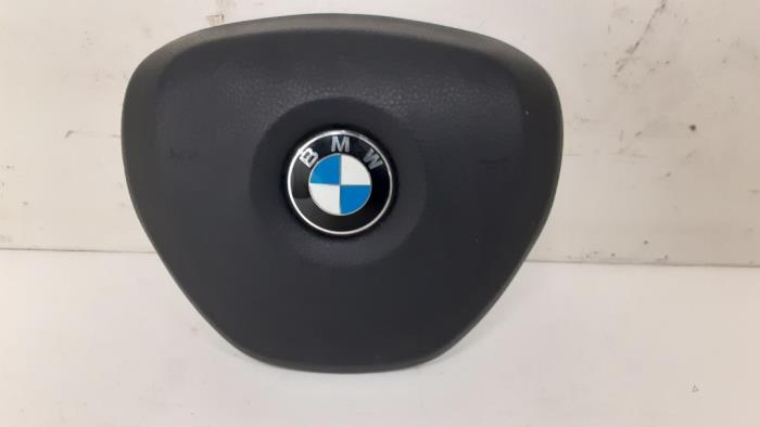 Airbag links (Stuur) van een BMW 5 serie (F10) 520d 16V 2016