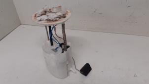 Gebruikte Benzinepomp Mitsubishi Outlander (GF/GG) 2.0 16V PHEV 4x4 Prijs € 150,00 Margeregeling aangeboden door Autodemontage van de Laar