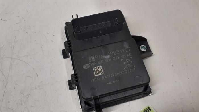 Gebruikte Computer Diversen Opel Astra J (PC6/PD6/PE6/PF6) 1.6 16V Ecotec Prijs € 100,00 Margeregeling aangeboden door Autodemontage van de Laar