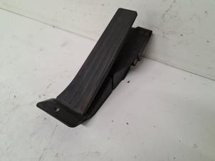 Gebruikte Gaspedaal BMW 1 serie (E81) 118i 16V Prijs € 75,00 Margeregeling aangeboden door Autodemontage van de Laar