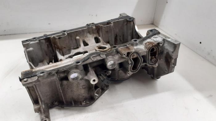 Gebruikte Carterpan Renault Captur I (2R) 1.2 TCE 16V EDC Prijs € 120,00 Margeregeling aangeboden door Autodemontage van de Laar