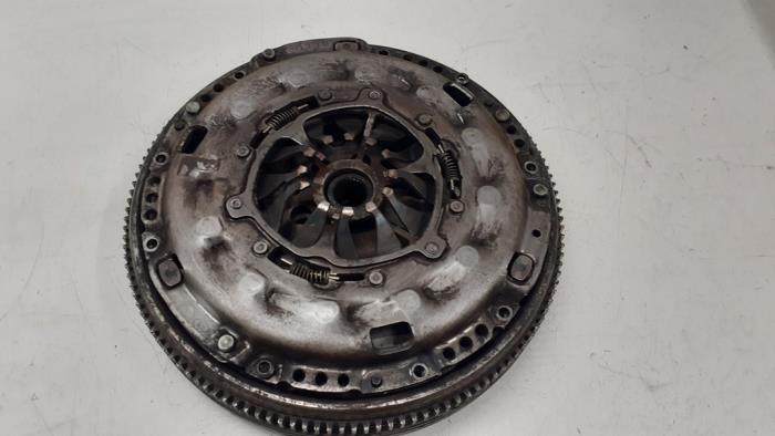 Gebruikte Vliegwiel dubbele massa Audi A3 (8P1) 2.0 16V FSI Prijs € 200,00 Margeregeling aangeboden door Autodemontage van de Laar