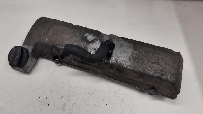Gebruikte Kleppendeksel Mercedes Vito (638.1/2) 2.3 108D Prijs € 25,00 Margeregeling aangeboden door Autodemontage van de Laar
