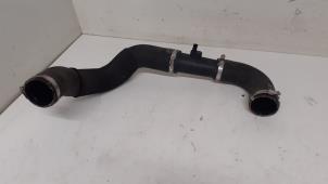 Gebruikte Intercooler Slang Audi Q7 (4MB/4MG) 3.0 TDI V6 24V Prijs € 75,00 Margeregeling aangeboden door Autodemontage van de Laar